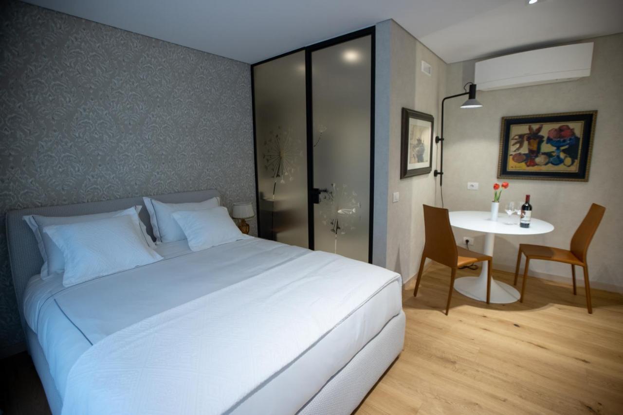 Seven Luxury Suites 地拉那 外观 照片