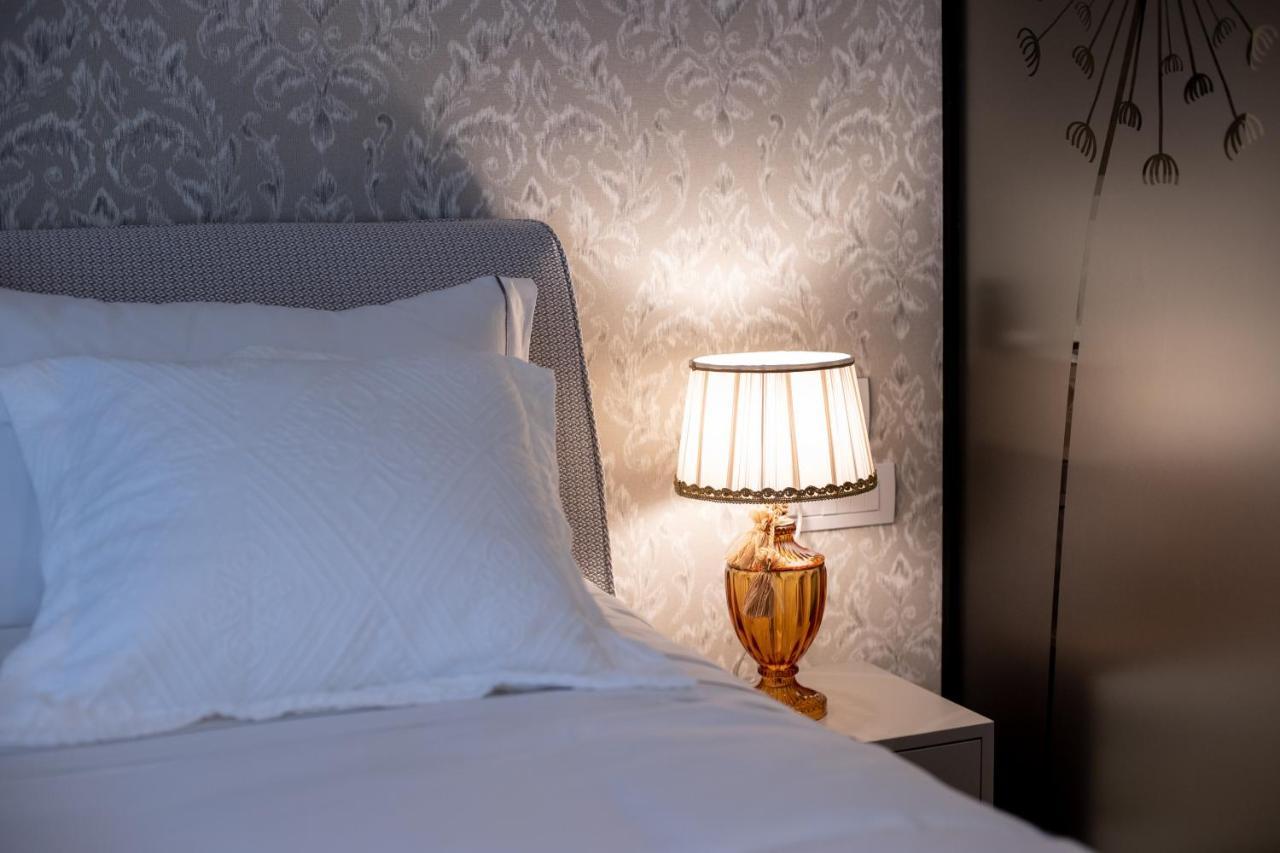 Seven Luxury Suites 地拉那 外观 照片