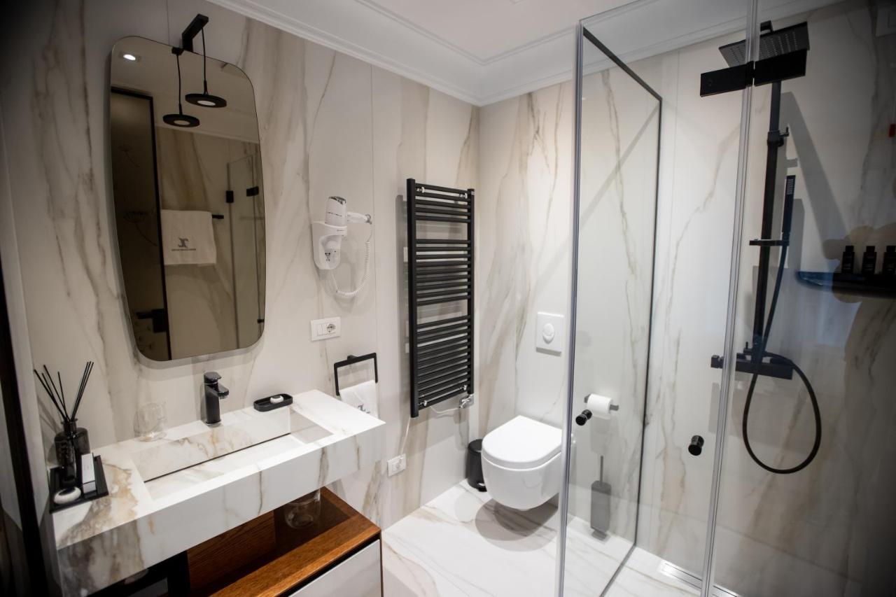 Seven Luxury Suites 地拉那 外观 照片