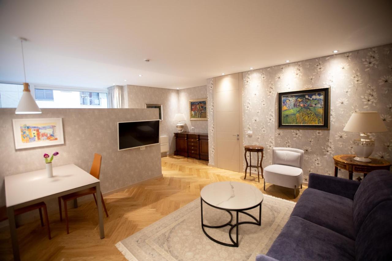 Seven Luxury Suites 地拉那 外观 照片