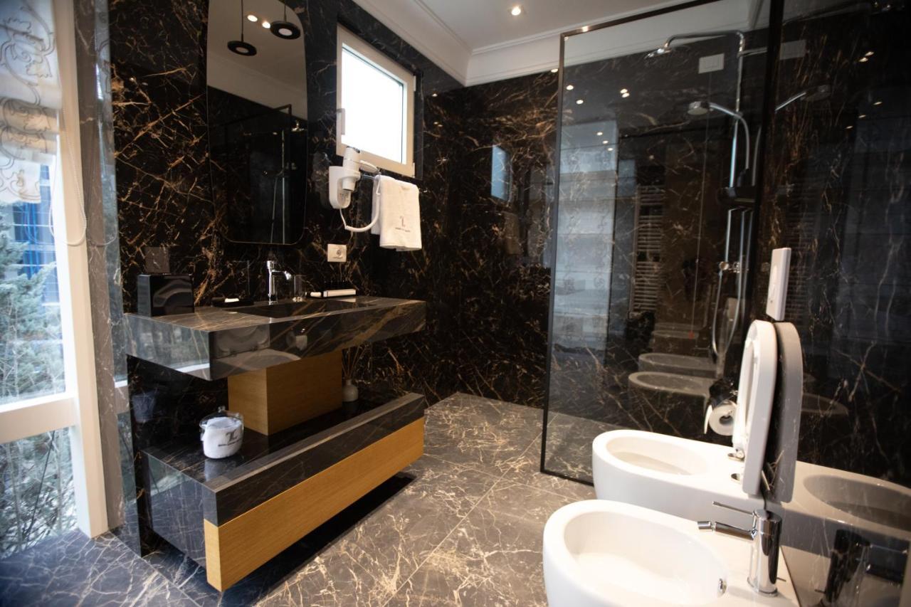 Seven Luxury Suites 地拉那 外观 照片
