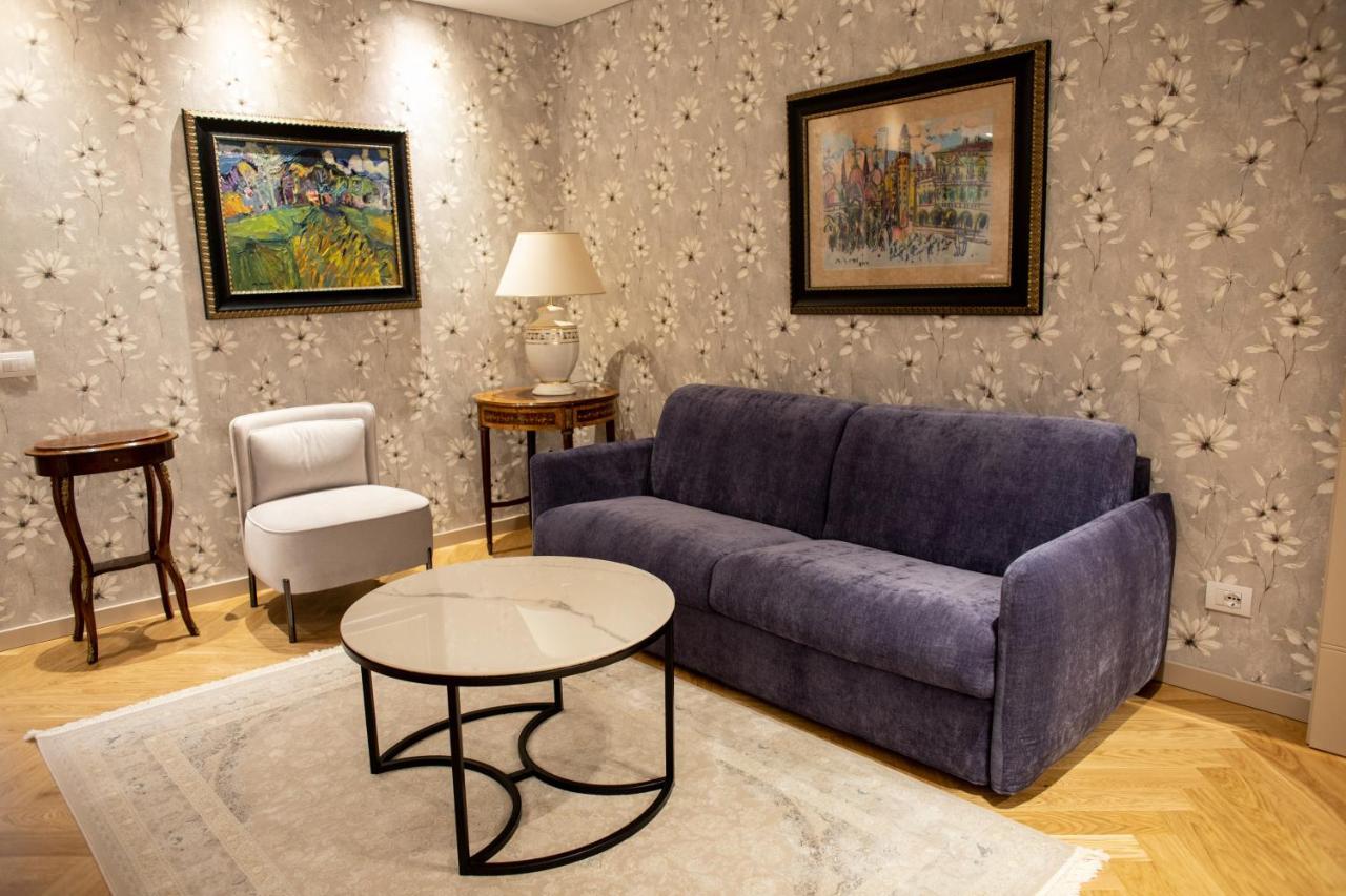 Seven Luxury Suites 地拉那 外观 照片