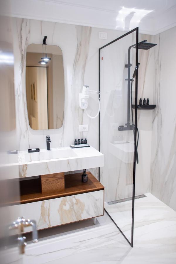 Seven Luxury Suites 地拉那 外观 照片