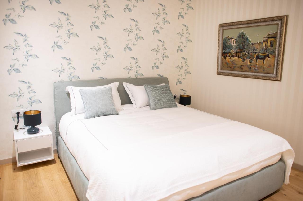 Seven Luxury Suites 地拉那 外观 照片