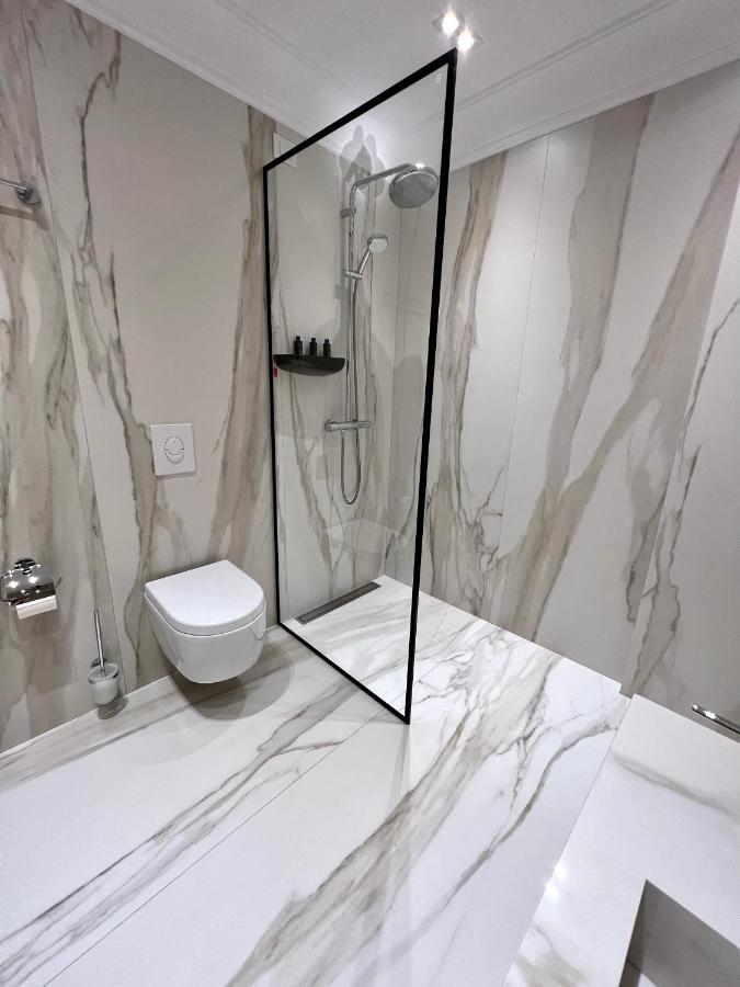 Seven Luxury Suites 地拉那 外观 照片